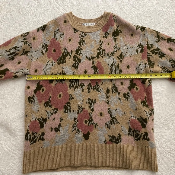 Oversized Zara Knit Sweater - Size L - Heavy Sweater - Warm - Pretty - Picture 9 of 12